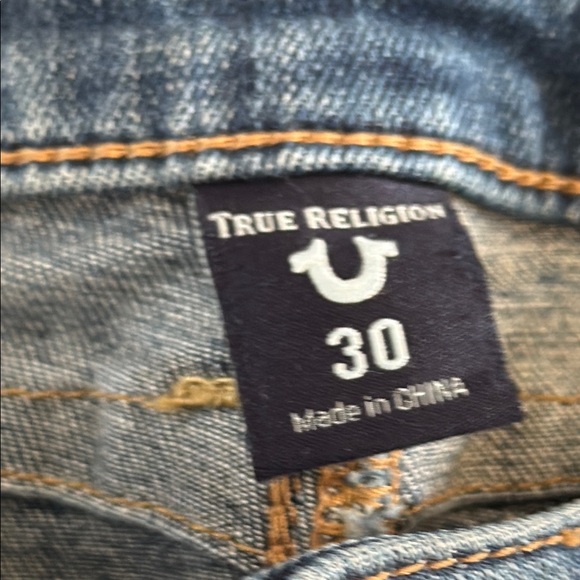 True Religion Blue Cropped Ankle Jeans with Vintage Appeal - Picture 5 of 12